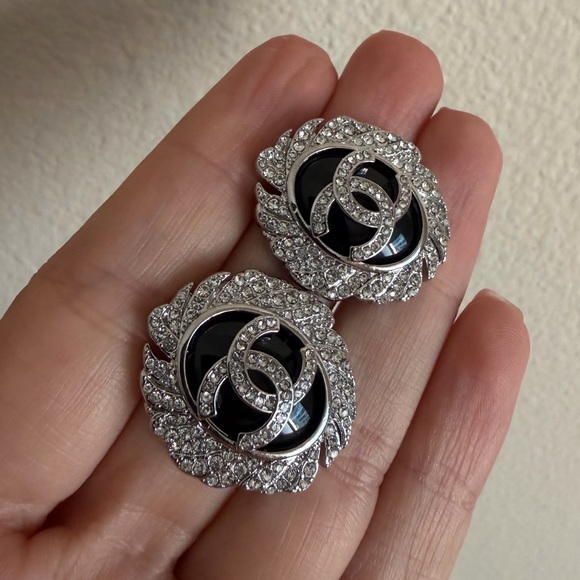 🖤Statement Chanel Black Resin CC Crystal Earrings✨ - Picture 4 of 13